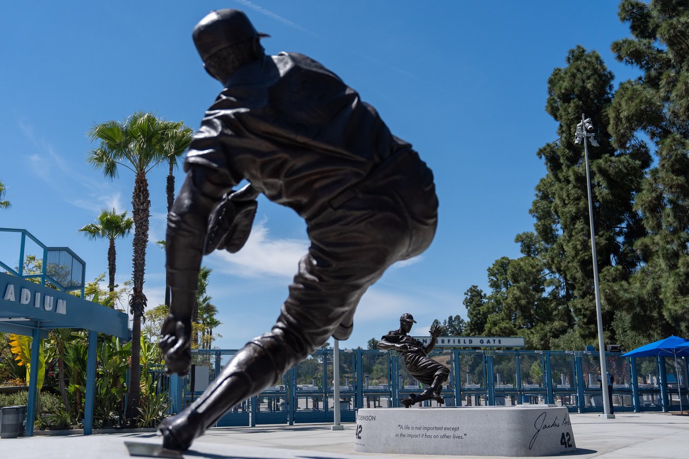 Hall of Fame pitcher Sandy Koufax wins Baseball Digest lifetime achievement award | iNFOnews.ca