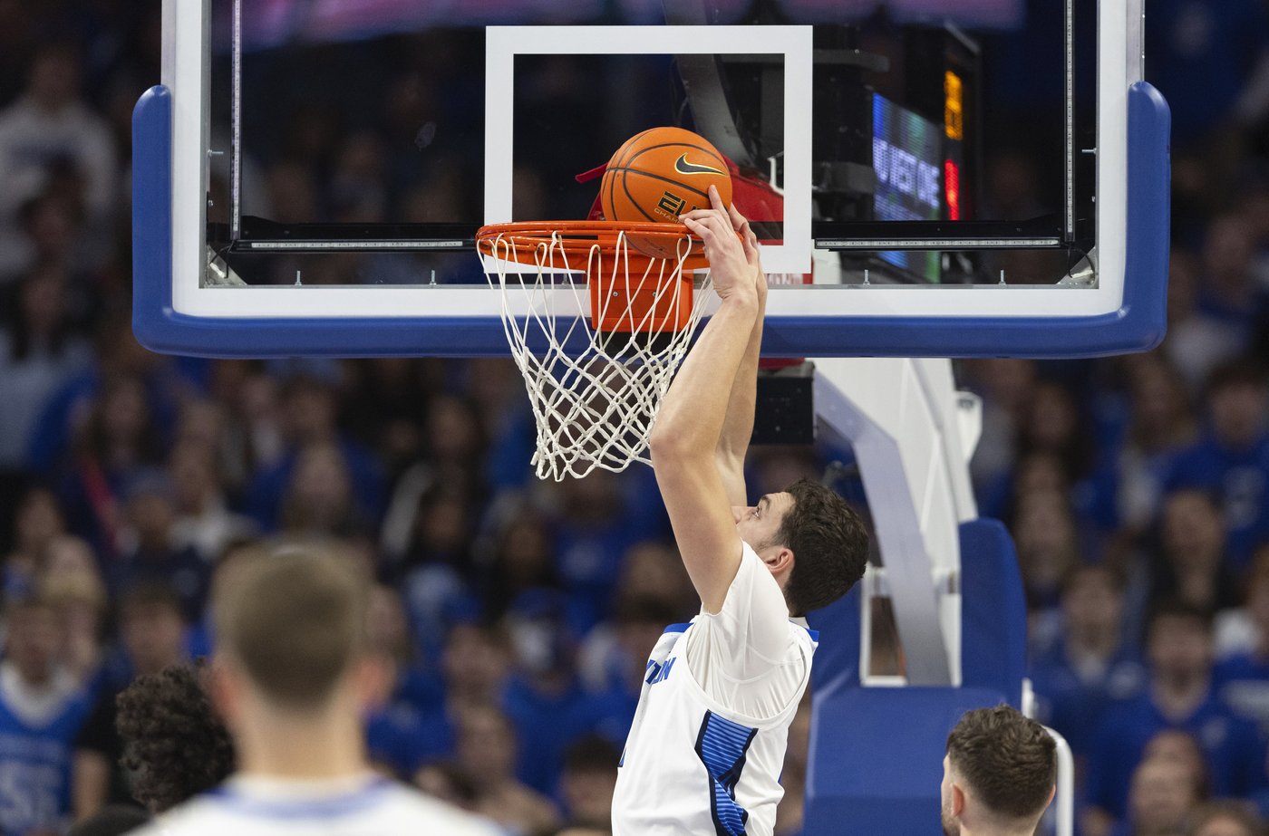 Unranked Creighton knocks off No. 1 Kansas behind Pop Isaacs' season-high 27 points | iNFOnews.ca Unranked Creighton knocks off No. 1 Kansas behind Pop Isaacs' season-high 27 points | iNFOnews.ca