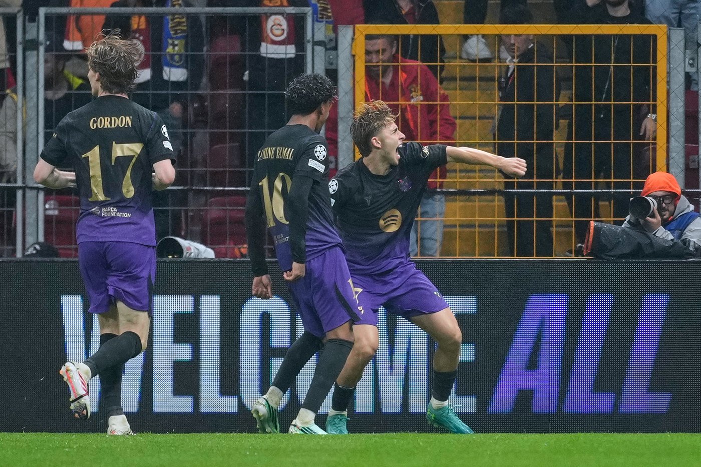 Yamal steals the spotlight with dazzling 'semi-rabona' assist in Barcelona's Champions League win | iNFOnews.ca Yamal steals the spotlight with dazzling 'semi-rabona' assist in Barcelona's Champions League win | iNFOnews.ca