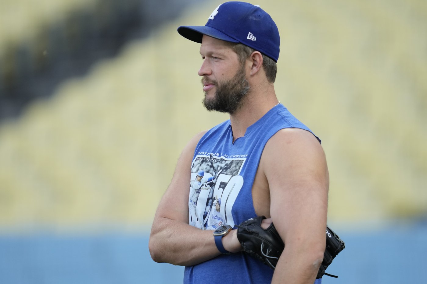 Clayton Kershaw back at Dodgers camp in latest sign that he's returning for 18th season | iNFOnews.ca Clayton Kershaw back at Dodgers camp in latest sign that he's returning for 18th season | iNFOnews.ca