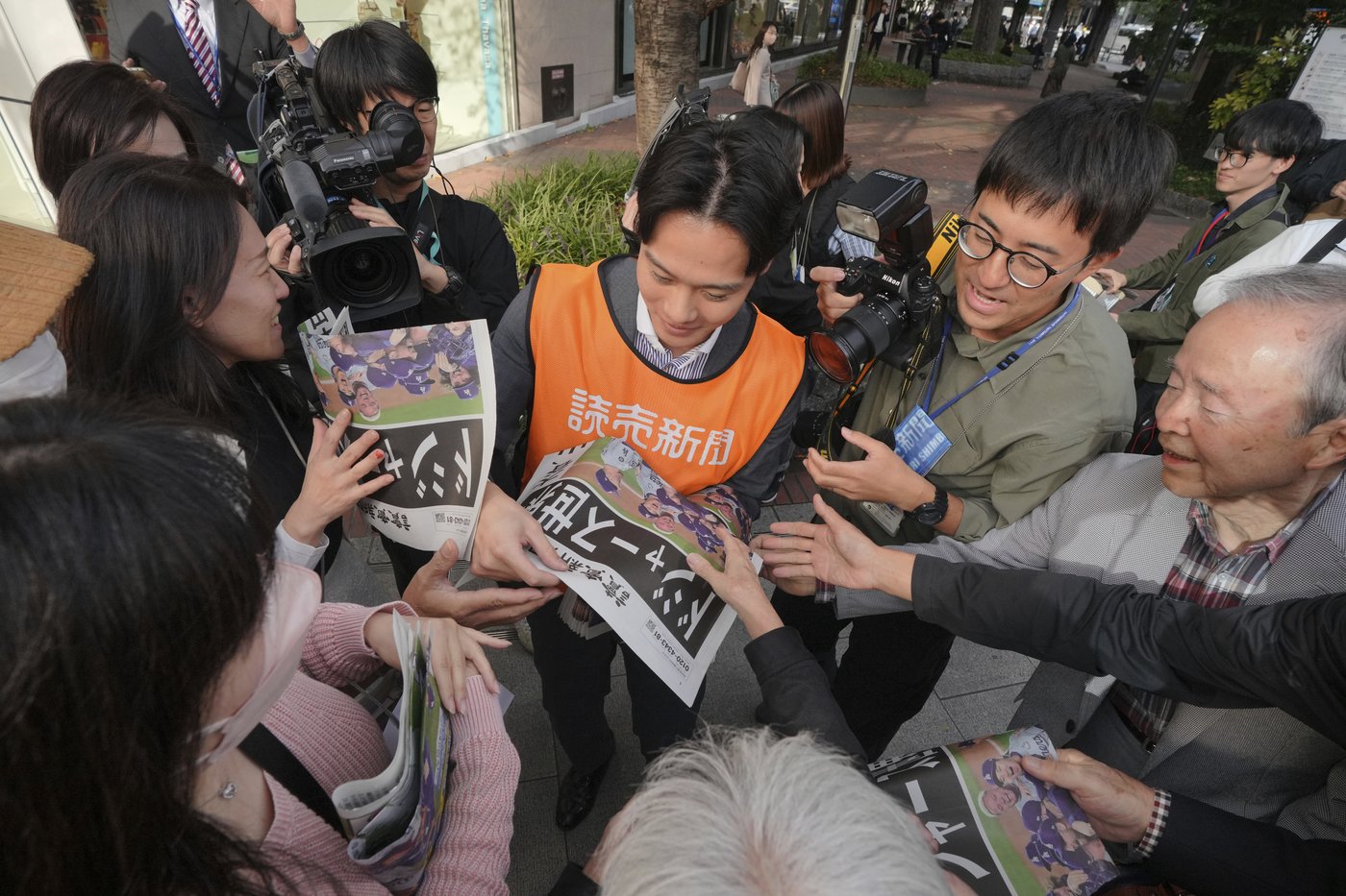 Japan celebrates as Shohei Ohtani, Yoshinobu Yamamoto win World Series with Dodgers | iNFOnews.ca