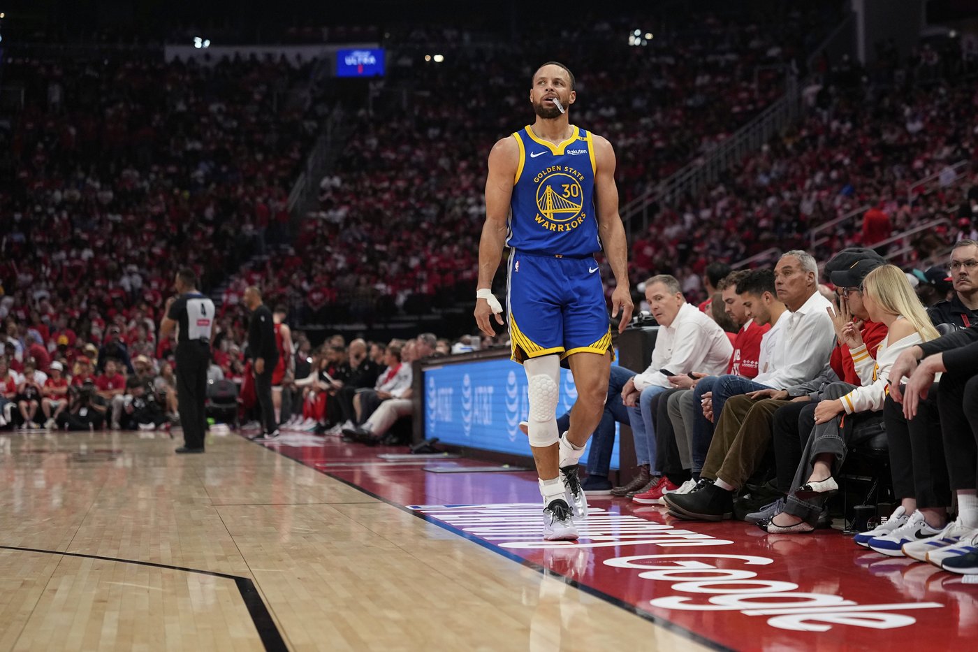 VanVleet and Thompson lead the way as Rockets avoid elimination, routing Warriors 131-116 in Game 5 | iNFOnews.ca