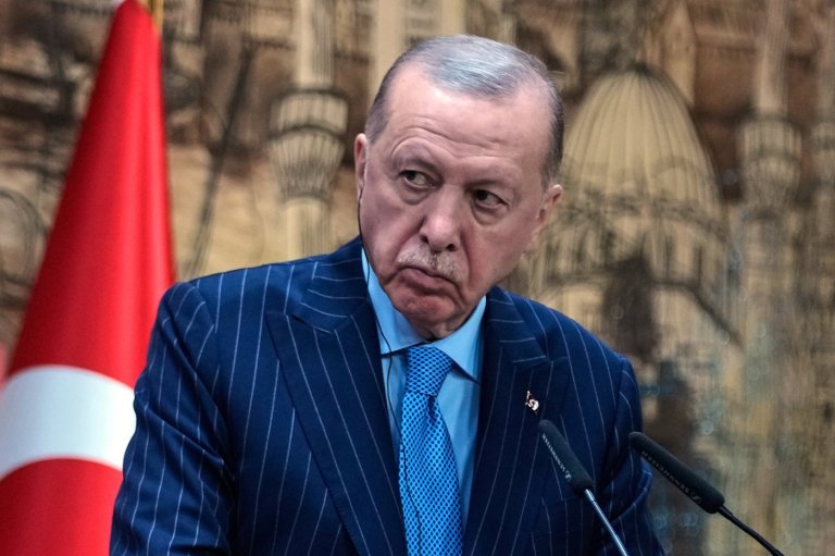Turkey's Erdogan replaces justice and interior ministers in reshuffle | iNFOnews.ca