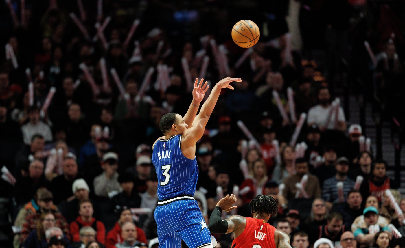 Bane's work on both ends helps Magic hold off Trail Blazers, 110-106 | iNFOnews.ca