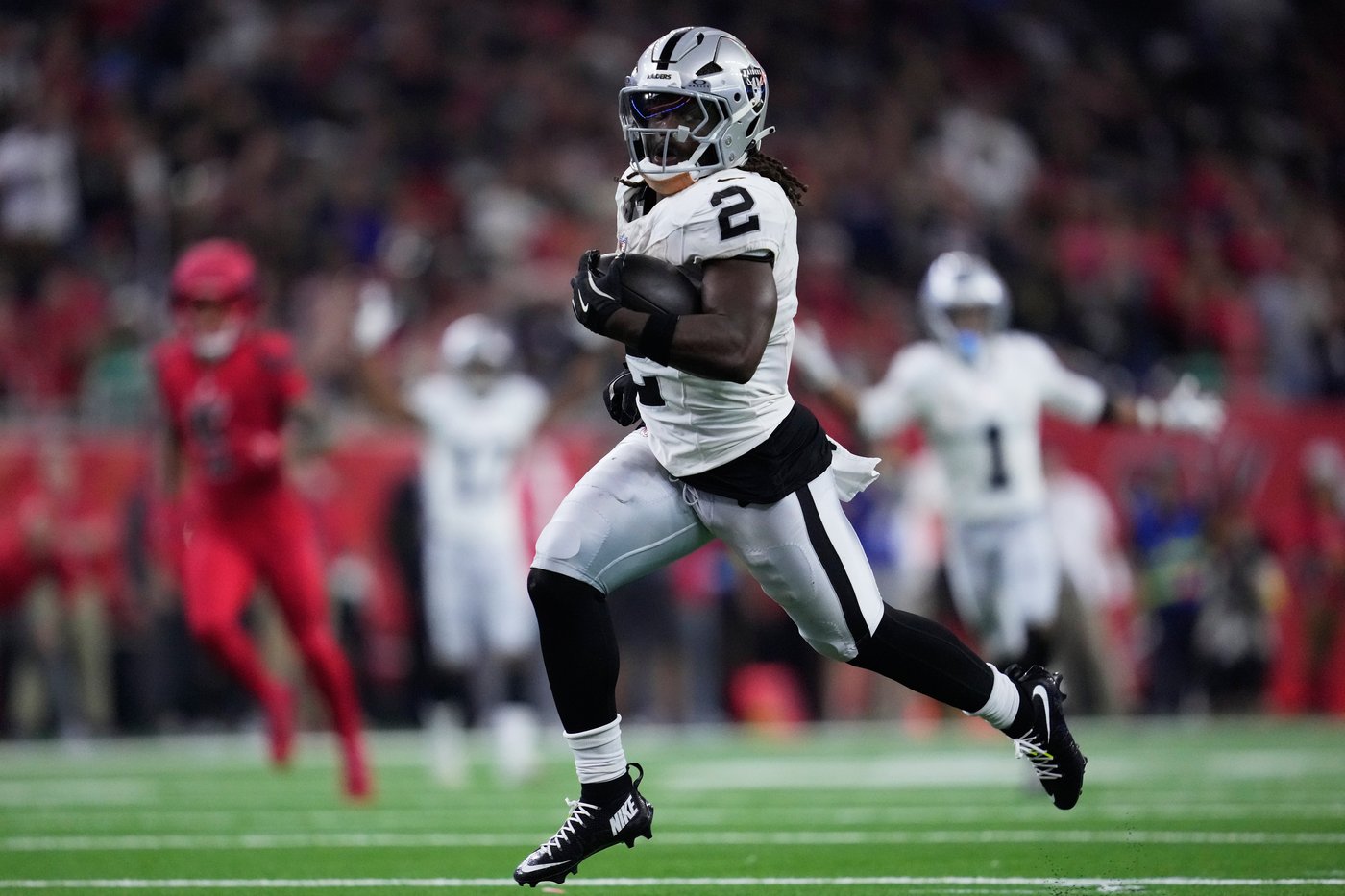 Texans extend winning streak to 7 with 23-21 victory over Raiders | iNFOnews.ca