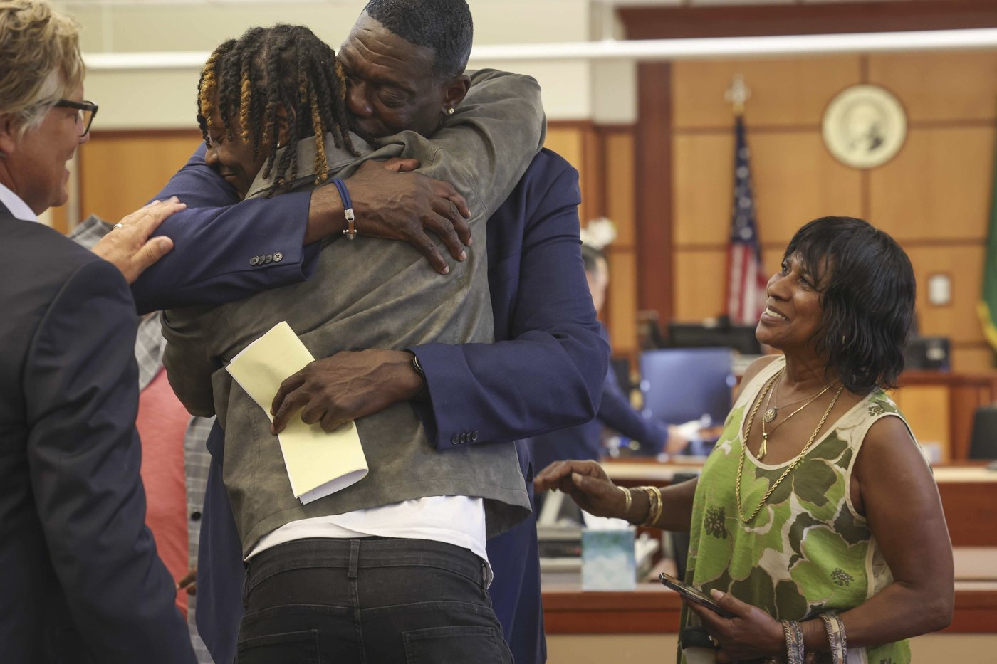 Former NBA star Shawn Kemp gets 30 days of home monitoring for Washington parking lot shooting | iNFOnews.ca Former NBA star Shawn Kemp gets 30 days of home monitoring for Washington parking lot shooting | iNFOnews.ca