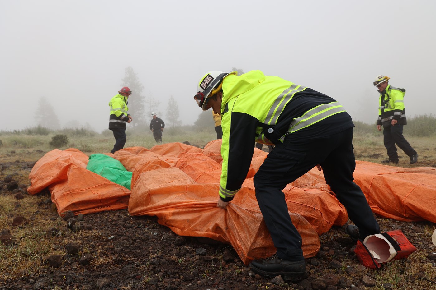 Fire shelters are a key defense for firefighters. But they don't guarantee survival | iNFOnews.ca Fire shelters are a key defense for firefighters. But they don't guarantee survival | iNFOnews.ca