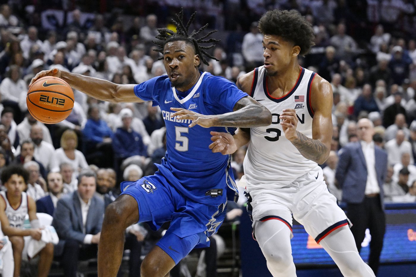 Neal scores career-high 24 and Creighton snaps No. 14 UConn's 28-game home winning streak, 68-63 | iNFOnews.ca
