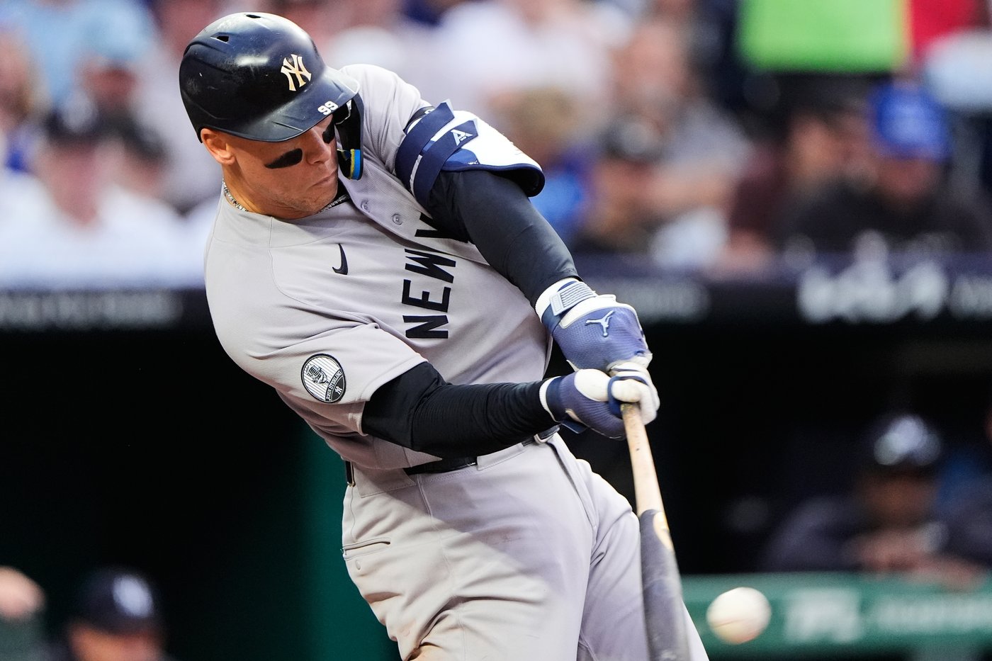 Yankees get 2 hits from every starter for the first time in franchise history in 15-1 rout of Royals | iNFOnews.ca Yankees get 2 hits from every starter for the first time in franchise history in 15-1 rout of Royals | iNFOnews.ca