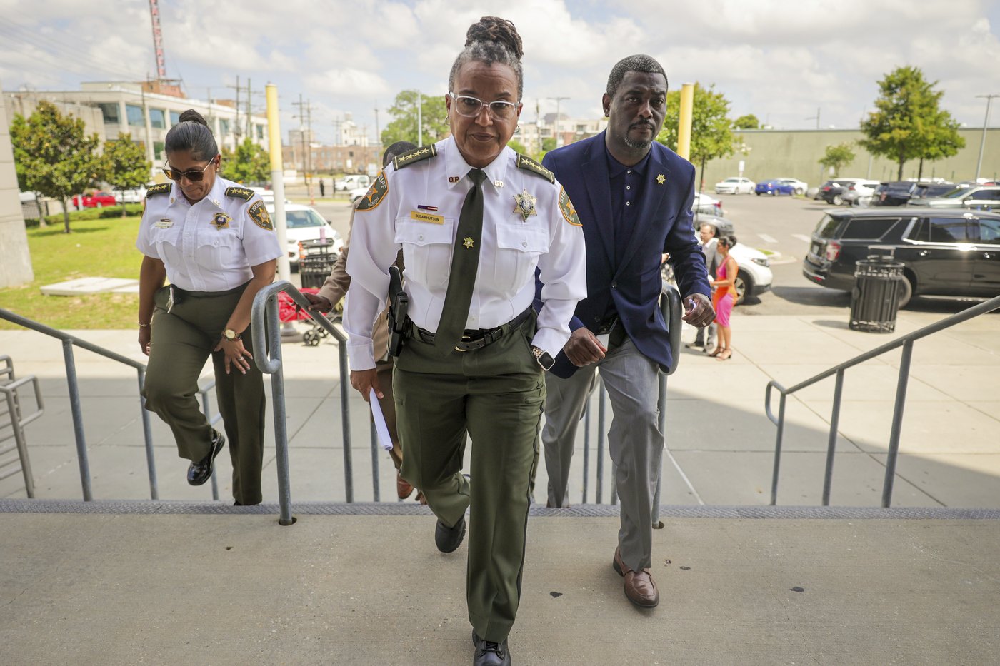 Search continues for 6 of 10 men who escaped from New Orleans jail, reward for info increases | iNFOnews.ca Search continues for 6 of 10 men who escaped from New Orleans jail, reward for info increases | iNFOnews.ca