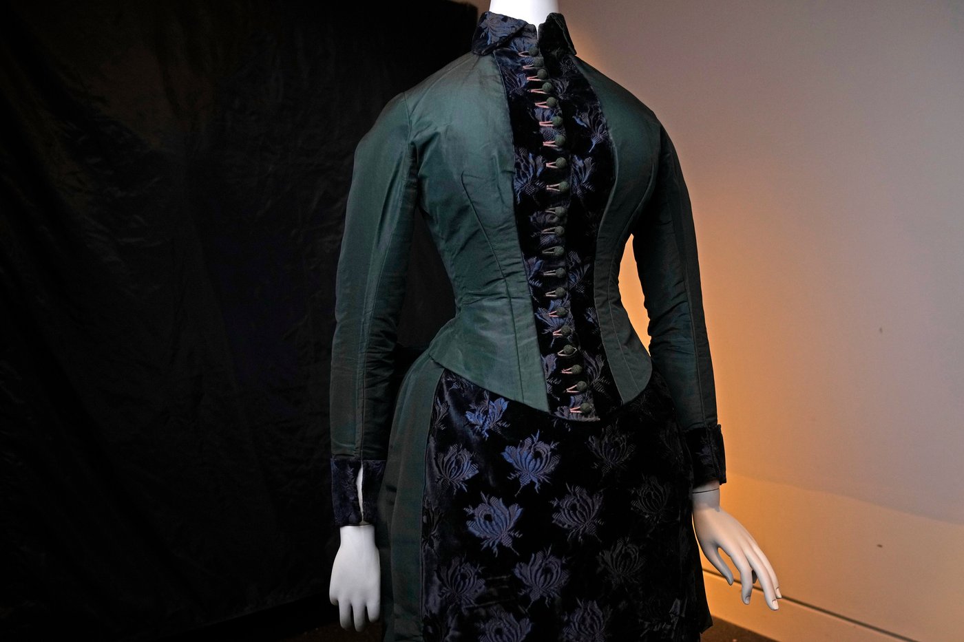 Met Gala guests (and the rest of us) learn the next dress code: 'Fashion is Art' | iNFOnews.ca Met Gala guests (and the rest of us) learn the next dress code: 'Fashion is Art' | iNFOnews.ca