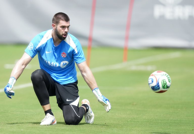 Maxime Crépeau named Canada's starting goalkeeper for World Cup | iNFOnews.ca
