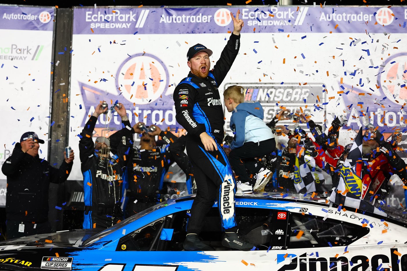 Tyler Reddick wins at Atlanta to give Michael Jordan second straight NASCAR Cup victory | iNFOnews.ca Tyler Reddick wins at Atlanta to give Michael Jordan second straight NASCAR Cup victory | iNFOnews.ca