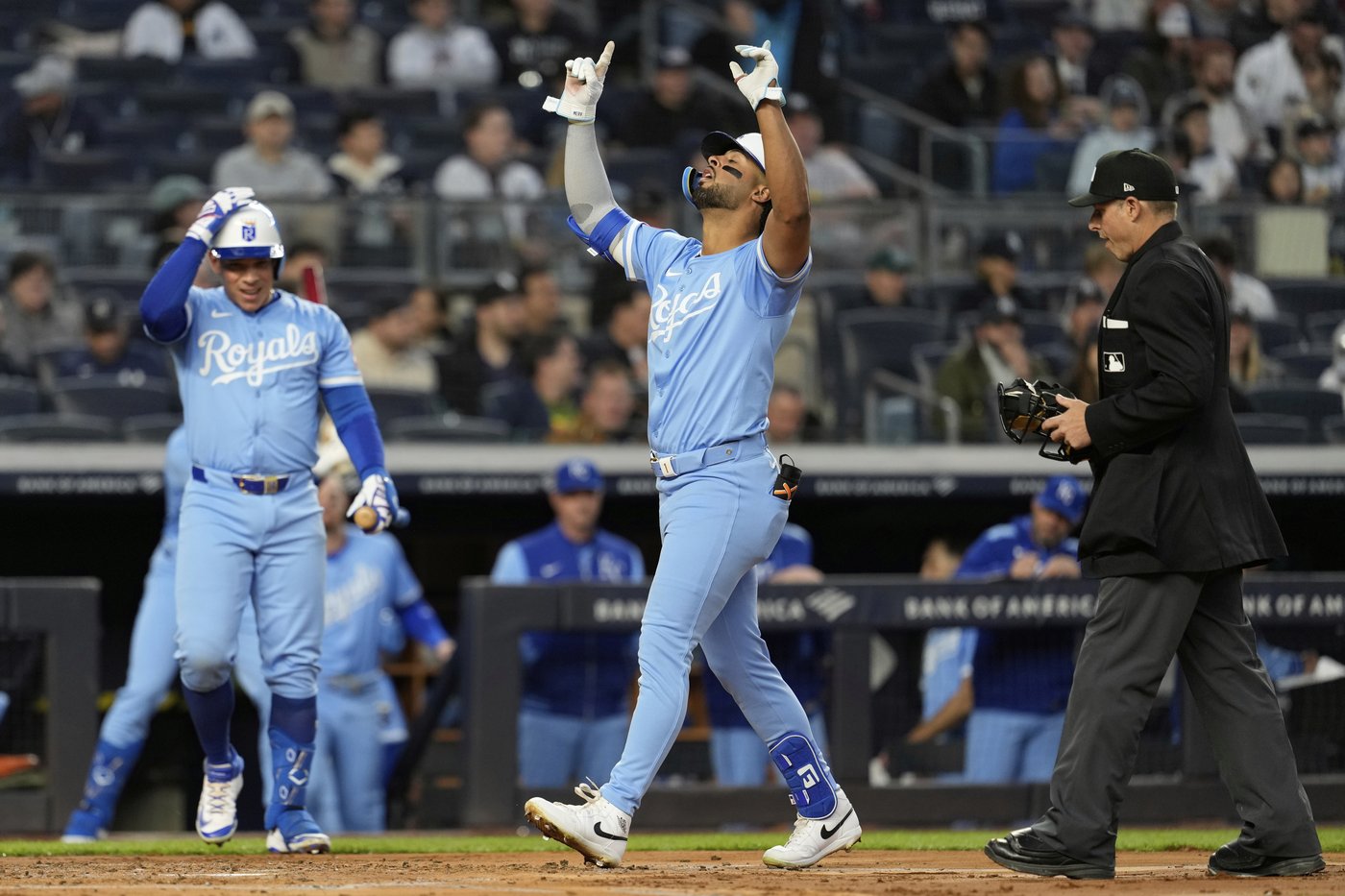 Domínguez's clutch 3-run double sends Fried and Yankees to 4-2 win over Royals | iNFOnews.ca Domínguez's clutch 3-run double sends Fried and Yankees to 4-2 win over Royals | iNFOnews.ca