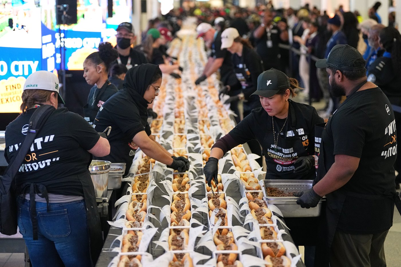 Longest line at Philly airport? Cheesesteaks, not security | iNFOnews.ca