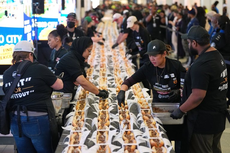 Longest line at Philly airport? Cheesesteaks, not security | iNFOnews.ca