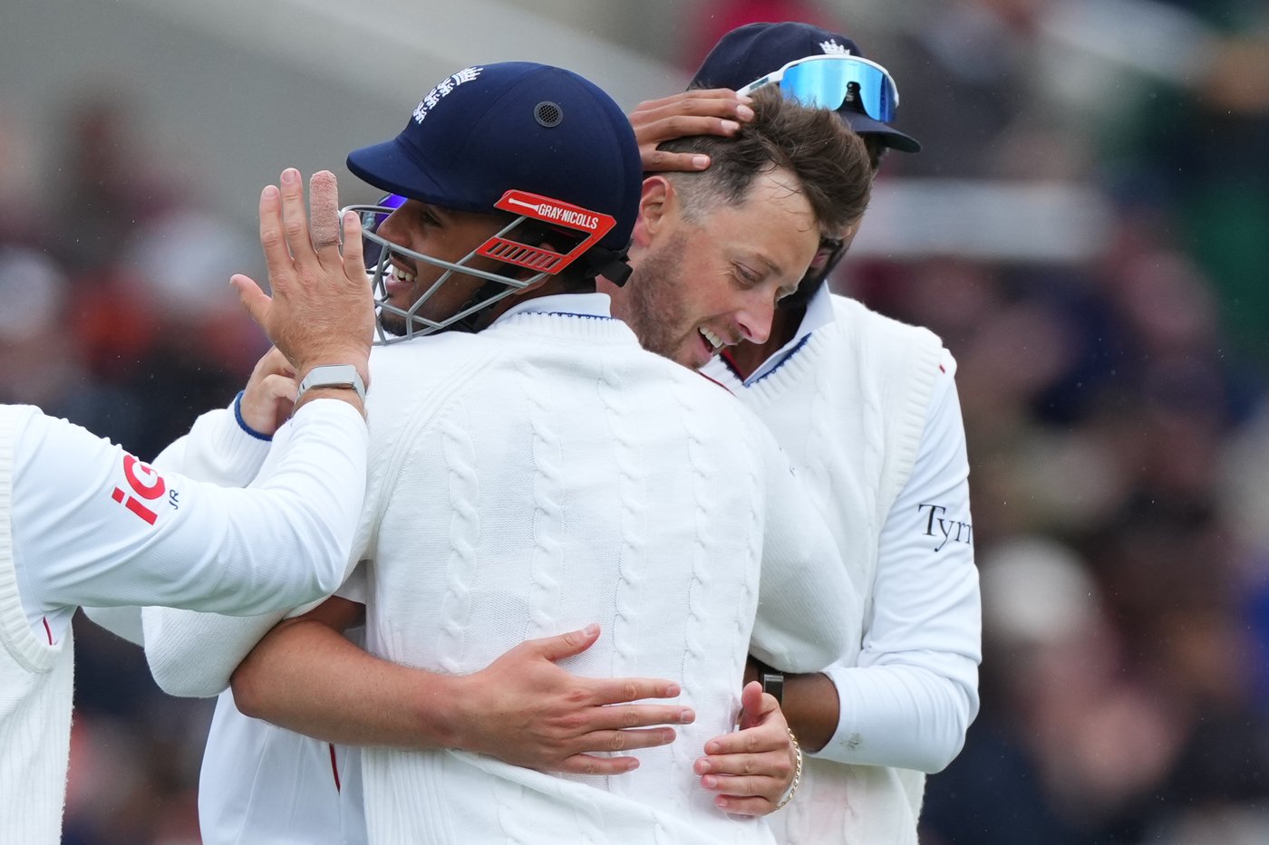 Rain chaos stalls England at Lord's as New Zealand slumps to 55-5 chasing 254 | iNFOnews.ca