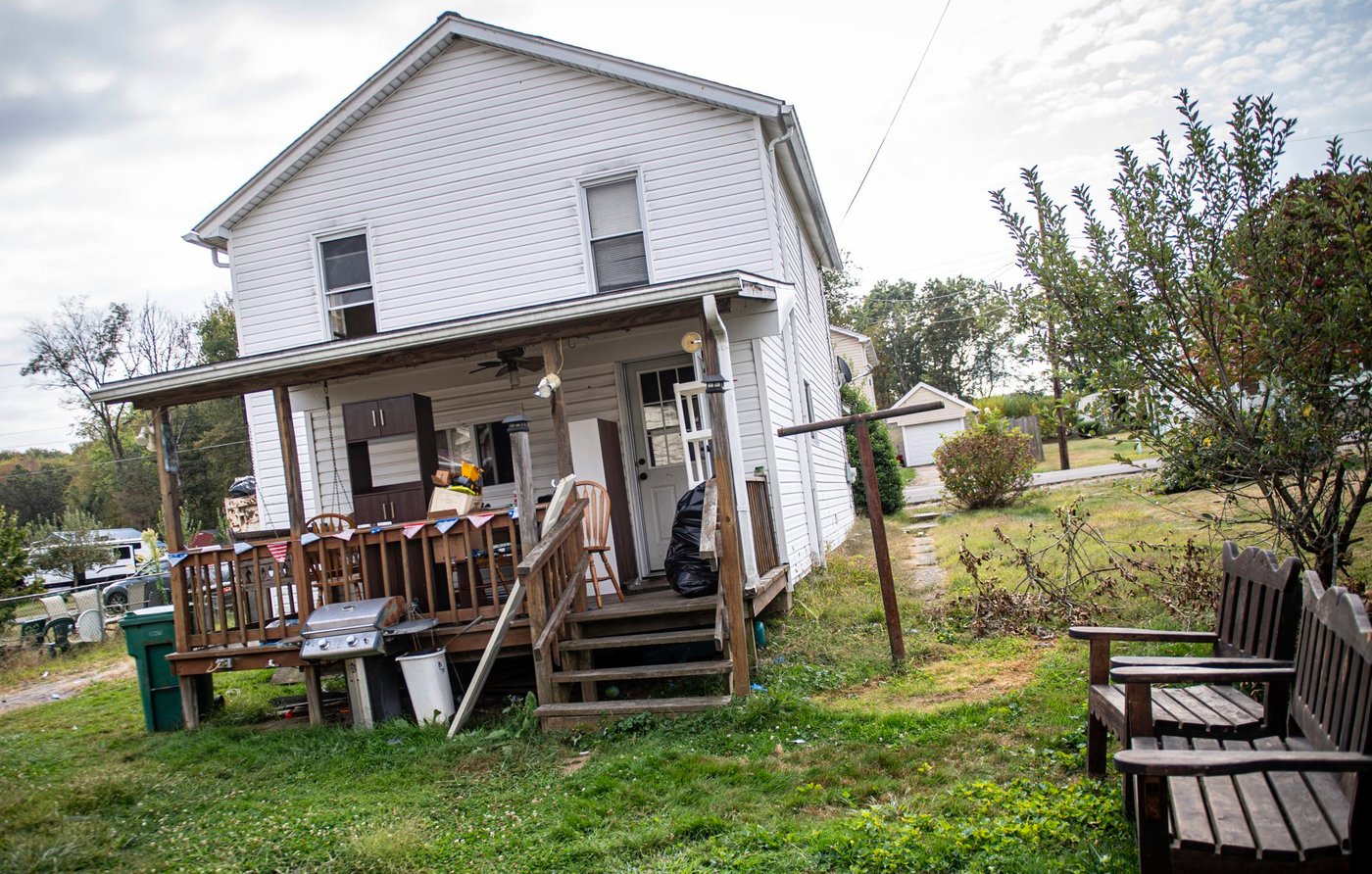 Woman charged with homicide after remains of her 4 infants found in Pennsylvania house | iNFOnews.ca