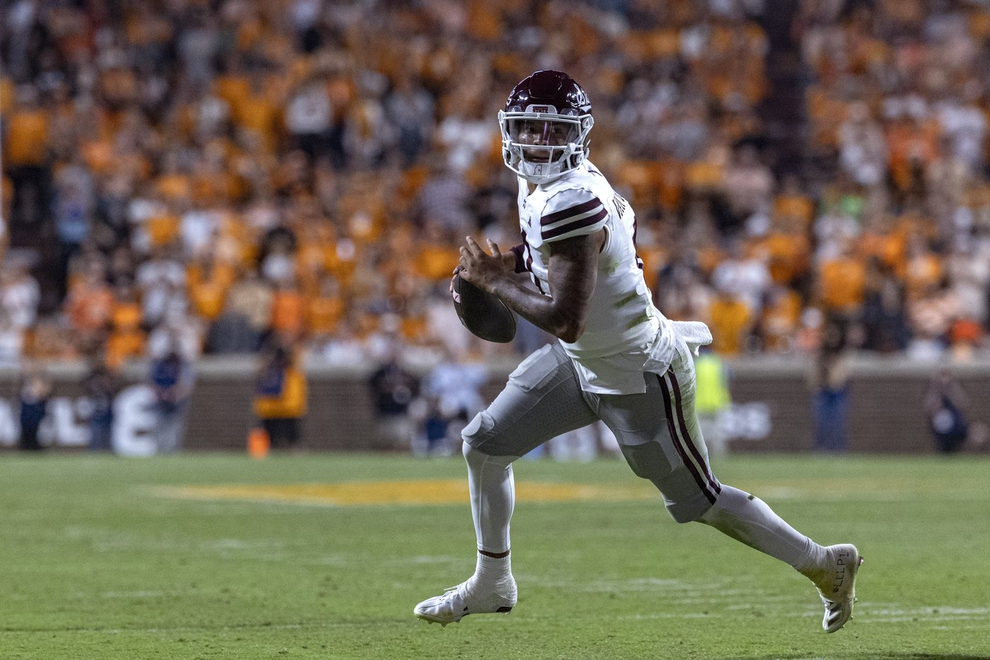 Sampson leads No. 7 Tennessee to 33-14 win over Mississippi State, but Iamaleava exits with injury | iNFOnews.ca