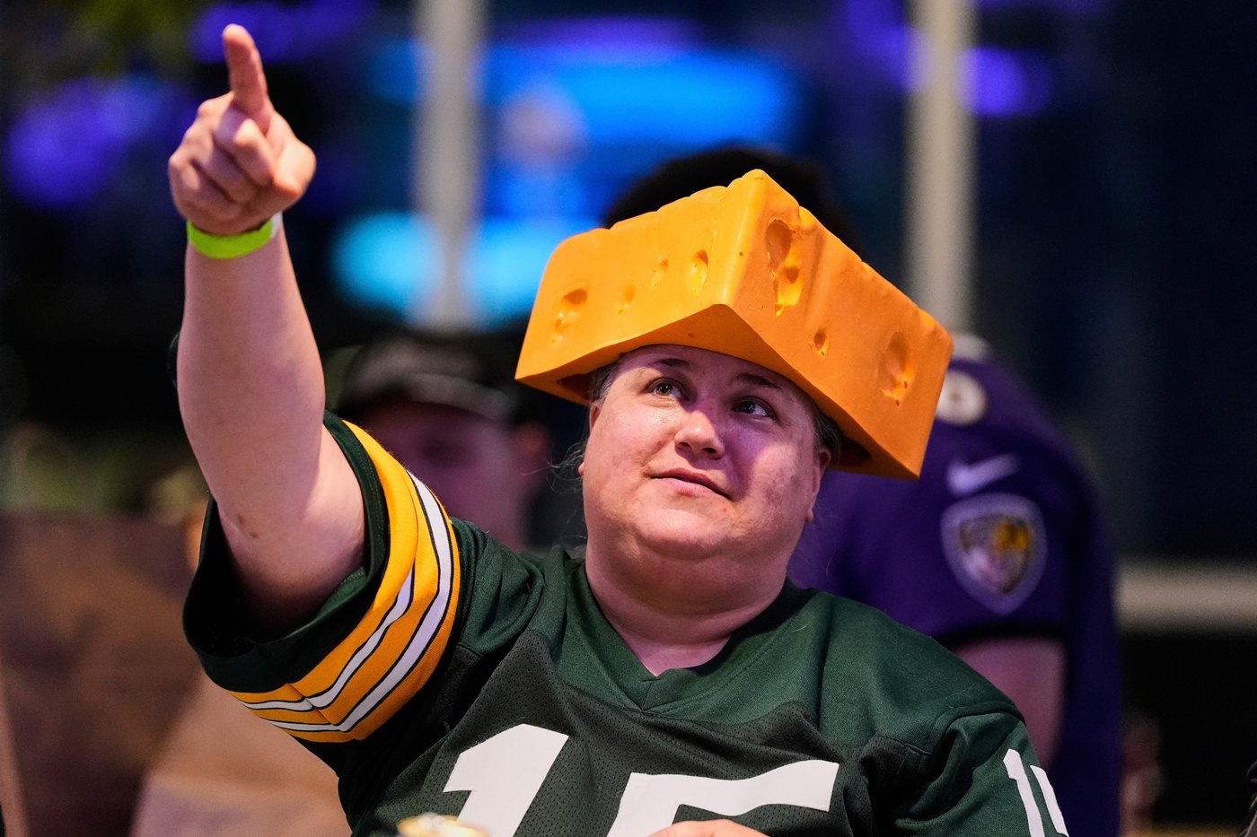 The cheesehead hat is a sunny nod to America's 'Hold my beer' exuberance | iNFOnews.ca
