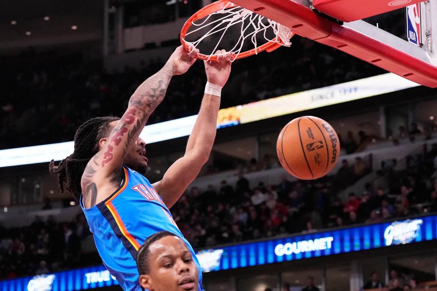 McCain scores 20 as Thunder beat Bulls 116-108 without Gilgeous-Alexander | iNFOnews.ca
