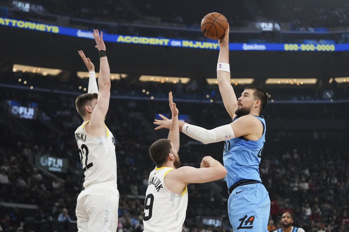 Powell, Zubac both score 26 as Clippers snap 3-game losing streak with 130-110 victory over Jazz | iNFOnews.ca