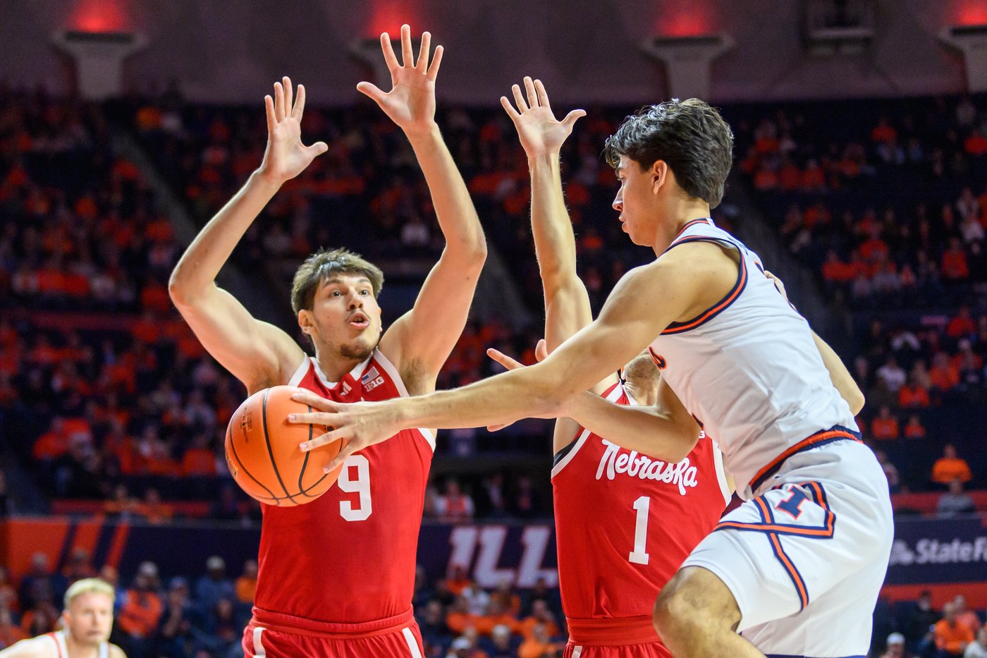 Jamarques Lawrence's buzzer-beater gives No. 23 Nebraska an 83-80 win over No. 13 Illinois | iNFOnews.ca