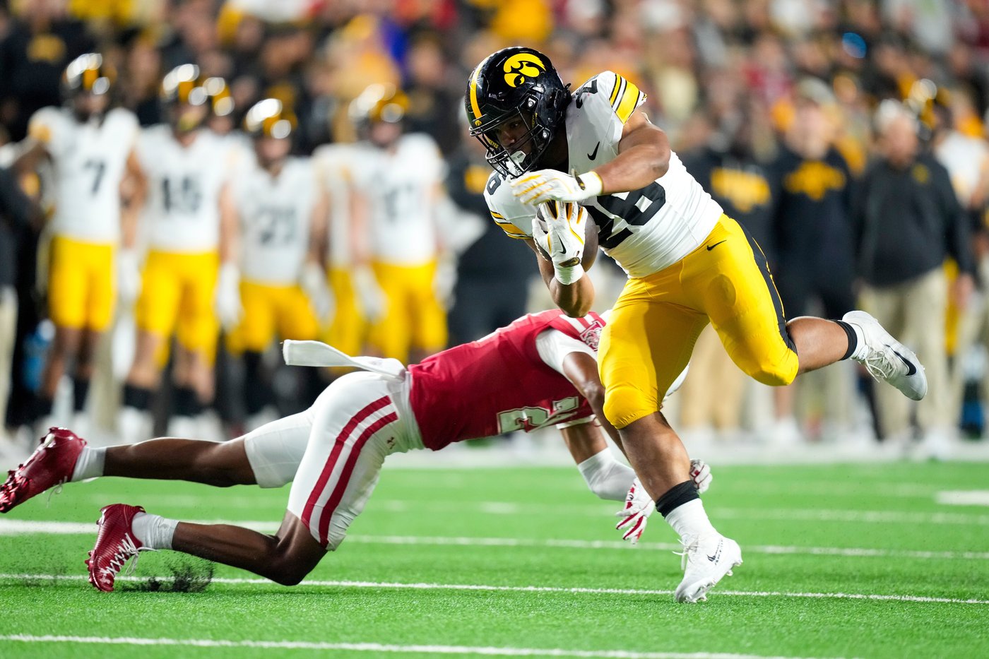 Williams, Gronowski and Moulton help Iowa run over Wisconsin 37-0 to keep Heartland Trophy | iNFOnews.ca Williams, Gronowski and Moulton help Iowa run over Wisconsin 37-0 to keep Heartland Trophy | iNFOnews.ca