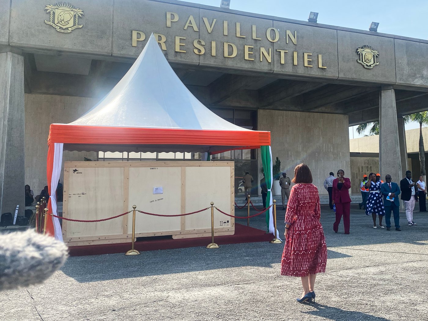 France returns a sacred drum looted during the colonial era to Ivory Coast | iNFOnews.ca