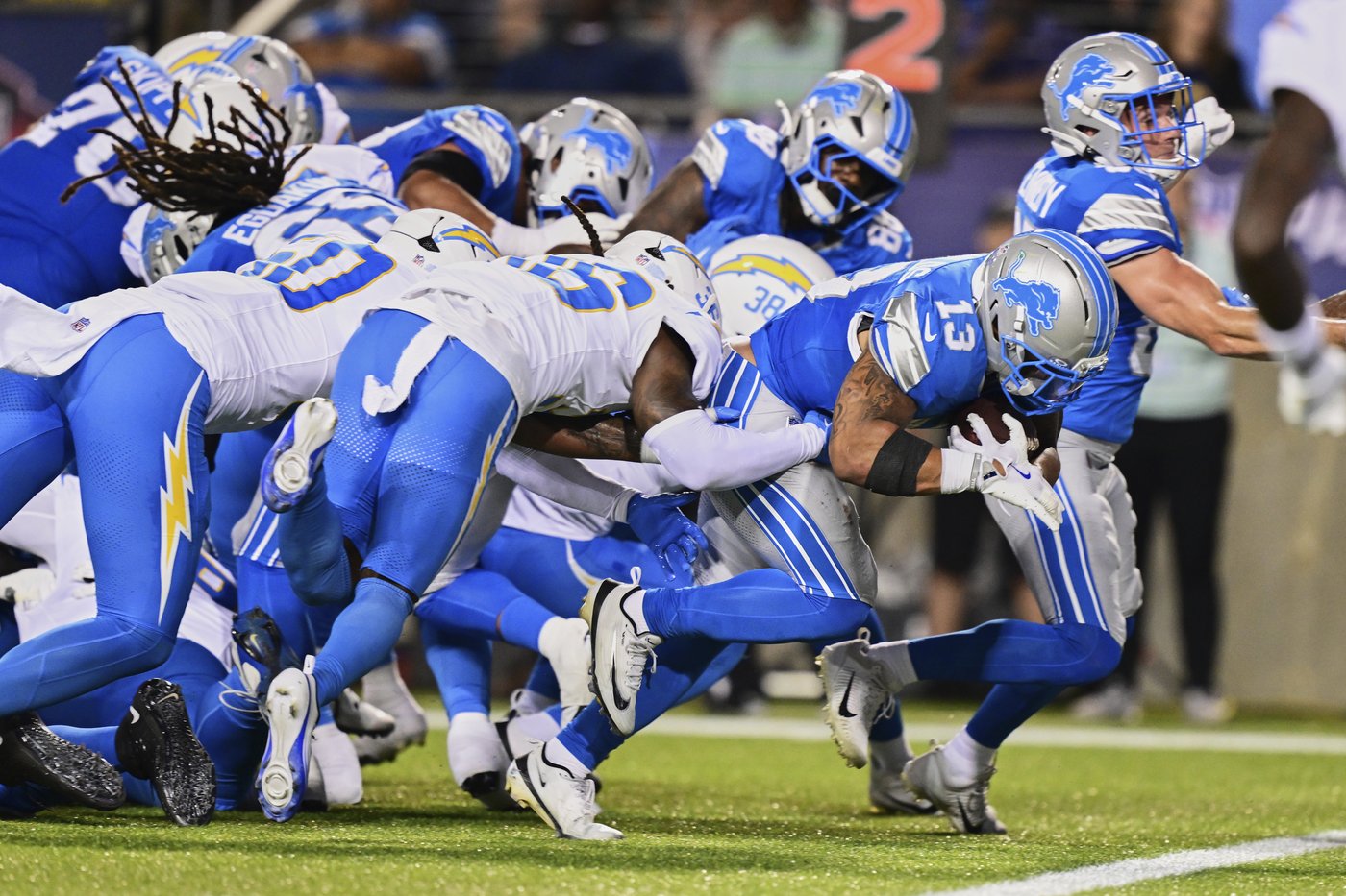 Trey Lance tosses 2 touchdown passes, leading the Chargers over the Lions 34-7 in Hall of Fame game | iNFOnews.ca