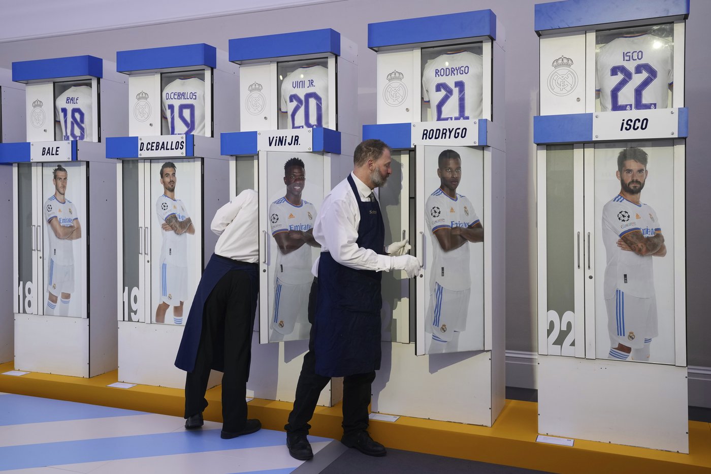 Lockers used by Ronaldo, Beckham and other Real Madrid stars are up for auction | iNFOnews.ca