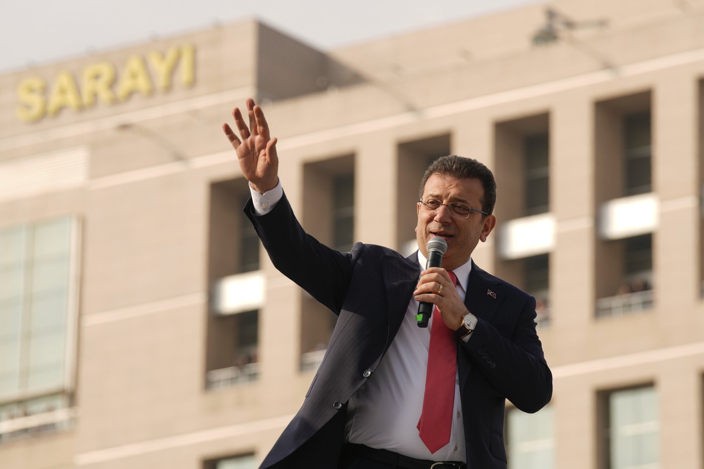 Supporters of Istanbul mayor clash with police as he testifies over legal probes against him | iNFOnews.ca Supporters of Istanbul mayor clash with police as he testifies over legal probes against him | iNFOnews.ca