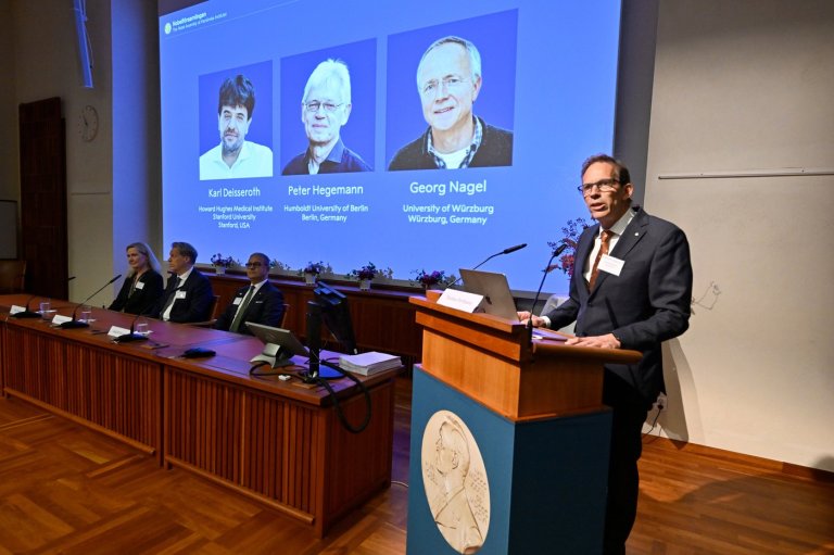 Nobel medicine prize goes to 3 scientists for research into brain activity | iNFOnews.ca