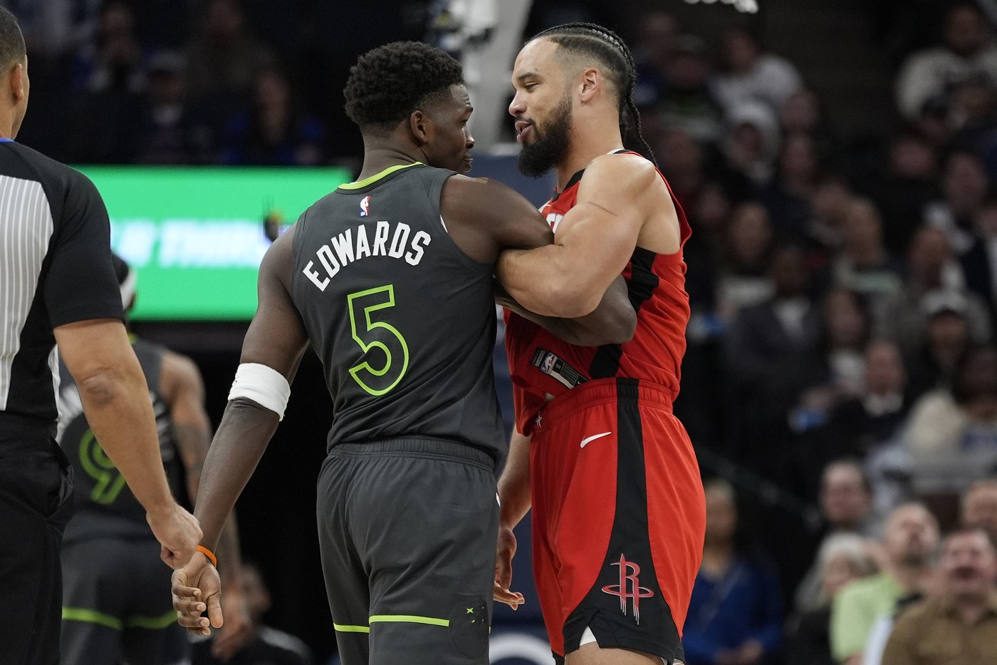 Edwards scores 41 to lift Timberwolves over Houston 127-114 | iNFOnews.ca