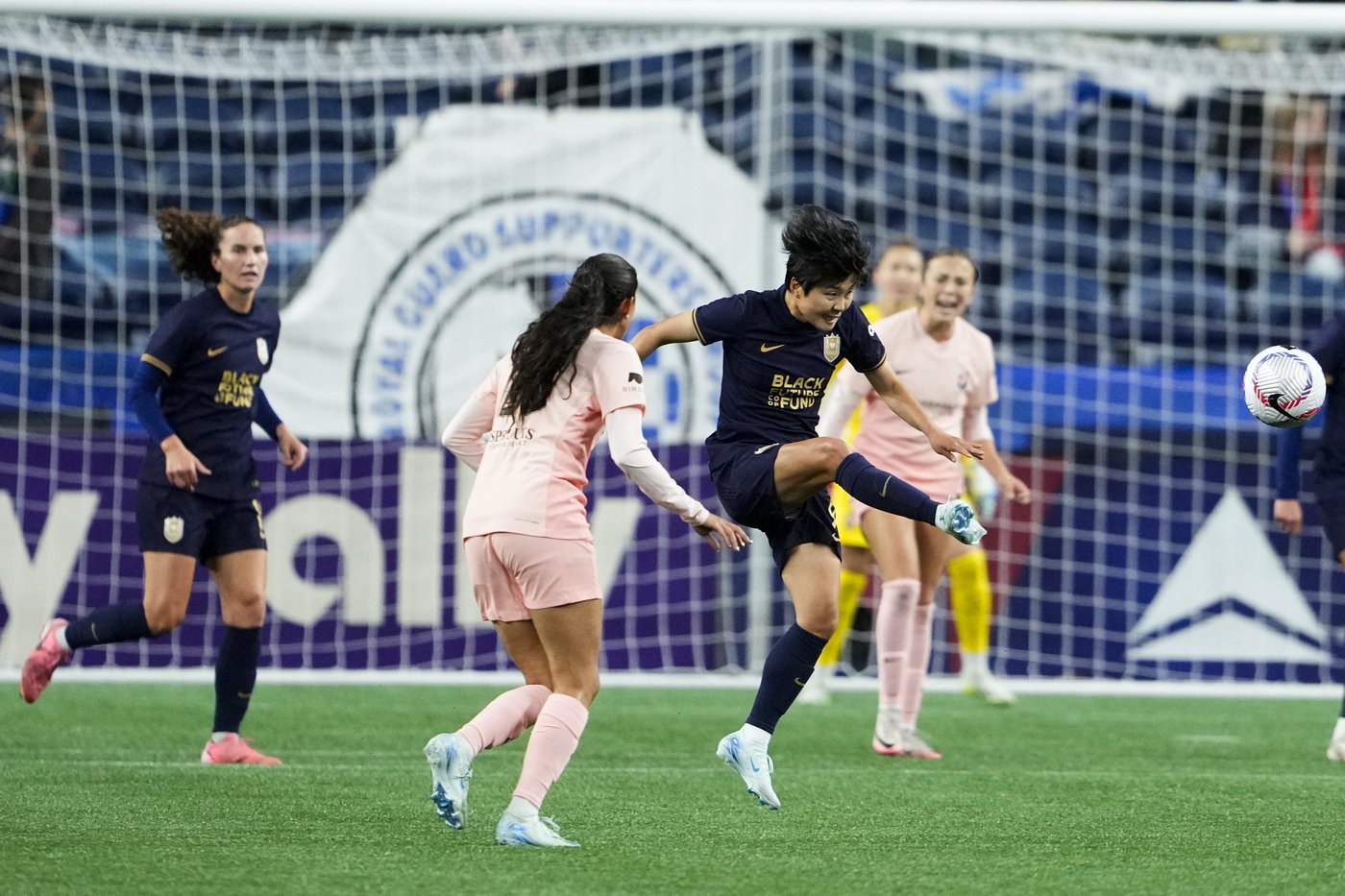 Ludmila scores in third straight game as Chicago Red Stars down Houston Dash 2-0 | iNFOnews.ca