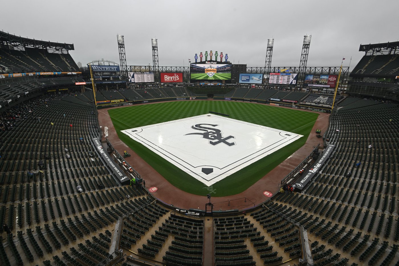 White Sox keep pace in the AL Central with a rain-soaked 8-1 win over the Tigers | iNFOnews.ca White Sox keep pace in the AL Central with a rain-soaked 8-1 win over the Tigers | iNFOnews.ca
