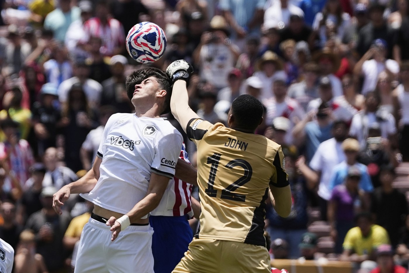 PHOTO COLLECTION: Best of Club World Cup Soccer Week 2 | iNFOnews.ca