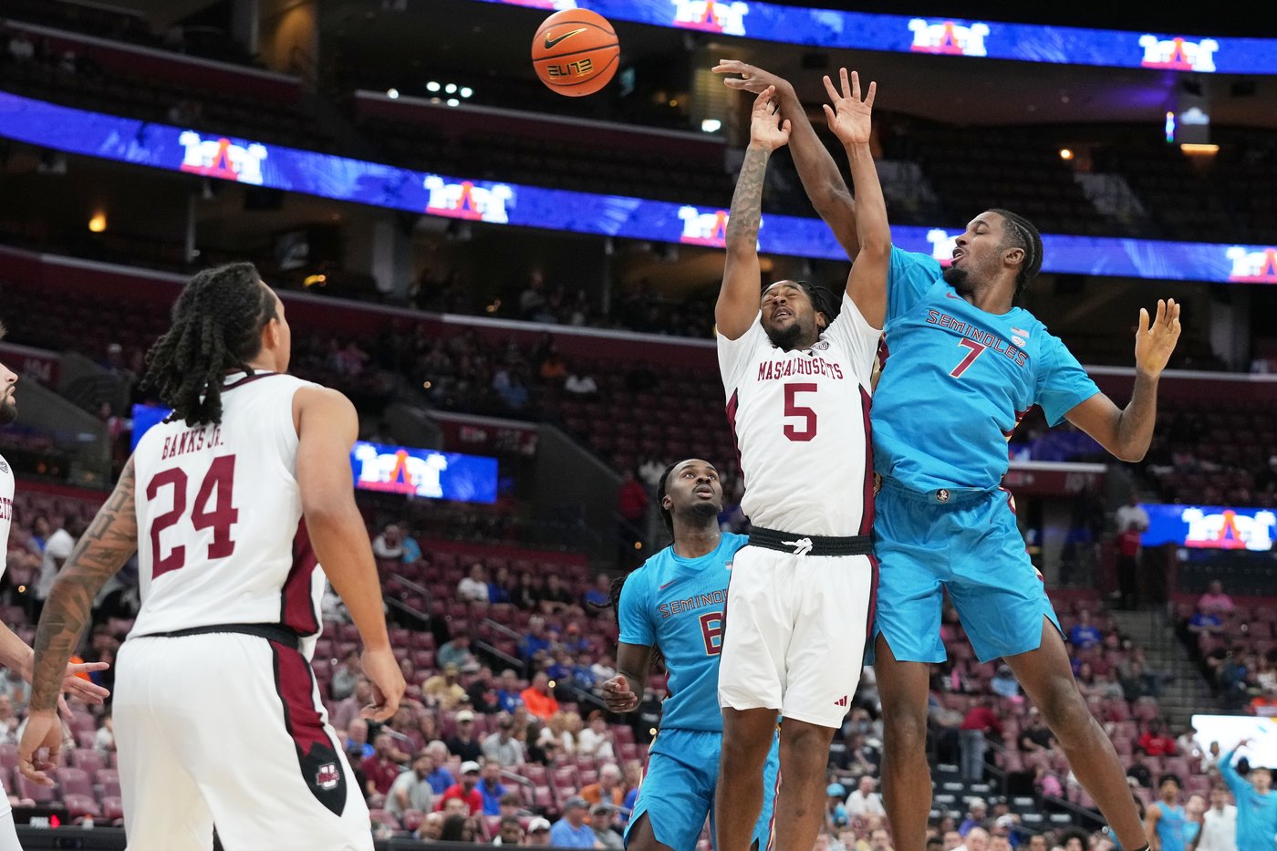 Career days from Hankins-Sanford and Parker power UMass over Florida State, 103-95 | iNFOnews.ca Career days from Hankins-Sanford and Parker power UMass over Florida State, 103-95 | iNFOnews.ca