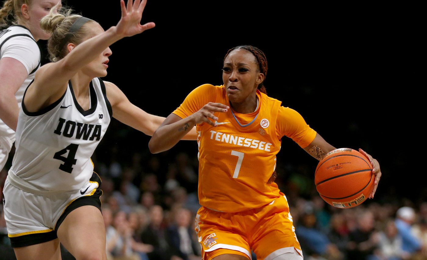 Tennessee uses late run to beat No. 17 Iowa 78-68 in inaugural Women's Champions Classic | iNFOnews.ca