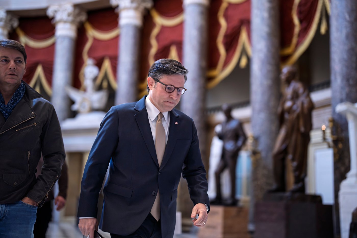 The Latest: No end in sight to government shutdown as House speaker refuses to negotiate | iNFOnews.ca