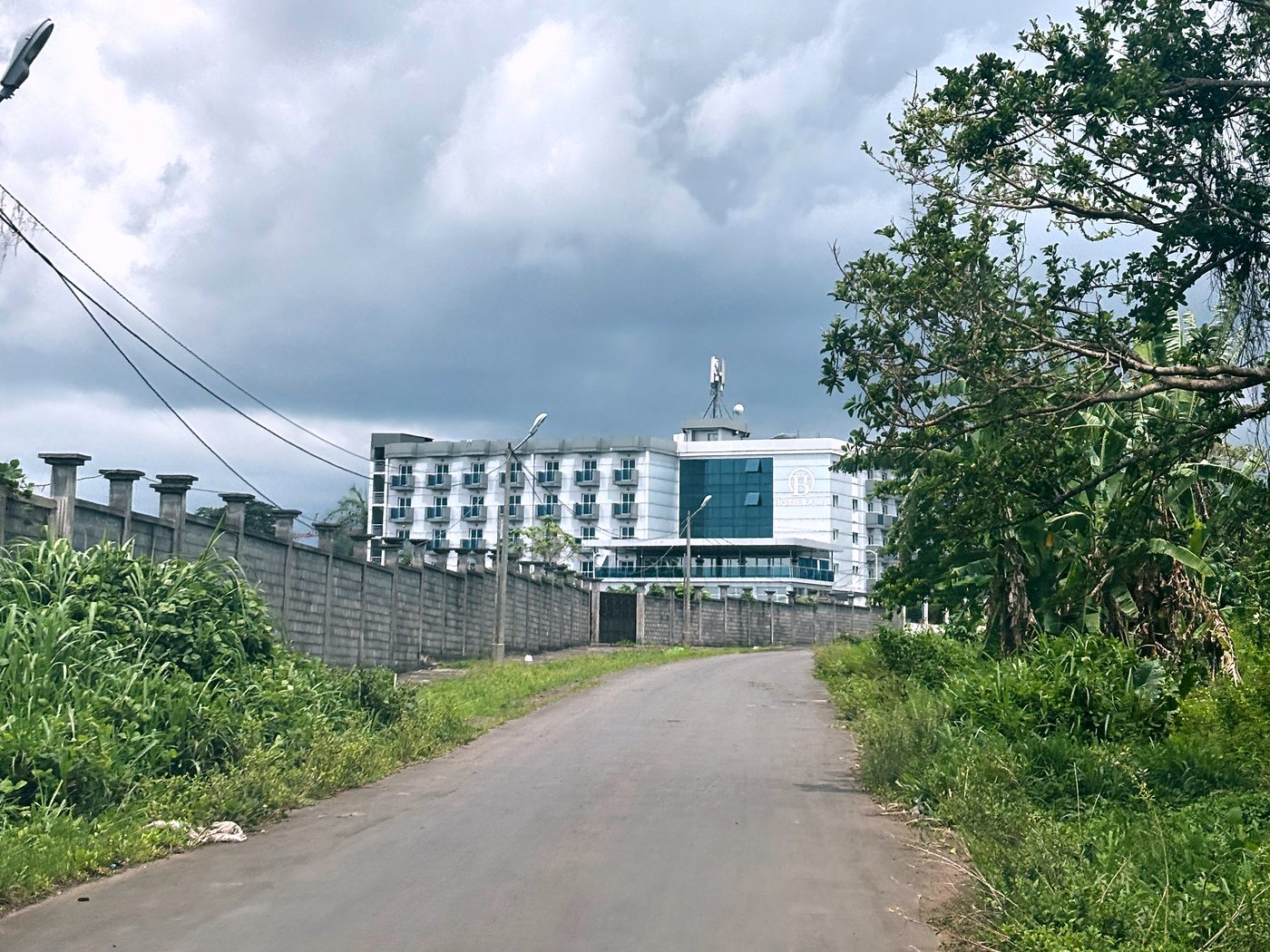 Suspected Ebola patient placed in Equatorial Guinea hotel with deportees from the US, lawyers say | iNFOnews.ca Suspected Ebola patient placed in Equatorial Guinea hotel with deportees from the US, lawyers say | iNFOnews.ca
