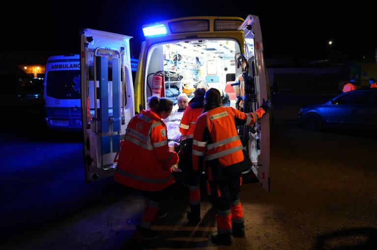 Toll in Spain train collision rises to at least 39 as rescuers search for more bodies | iNFOnews.ca