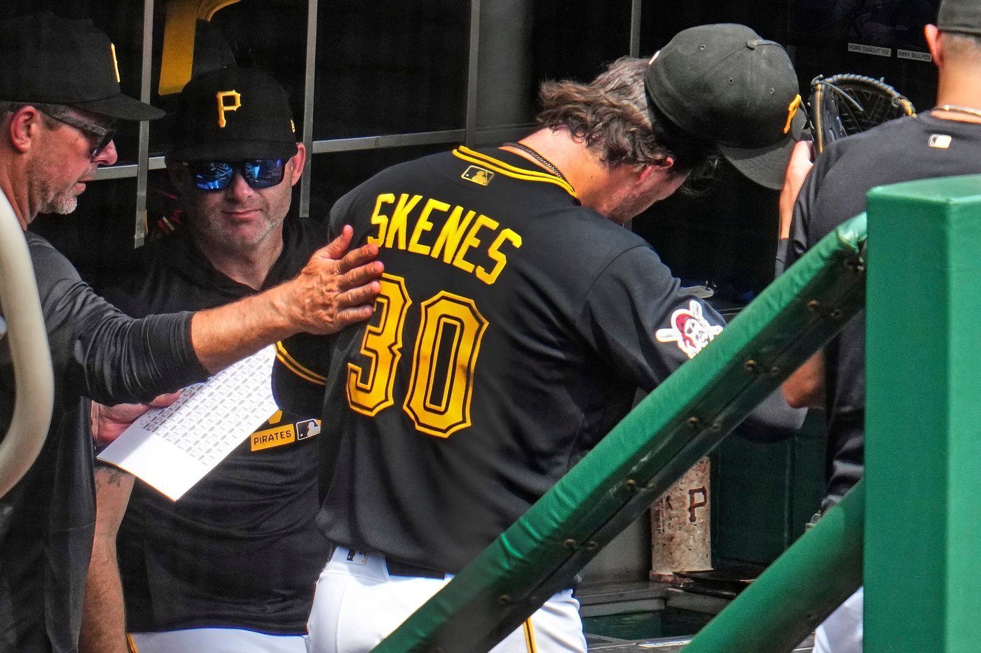 Lowe and Flores homer in the ninth off Jansen as the Pirates rally past Tigers 4-3 | iNFOnews.ca