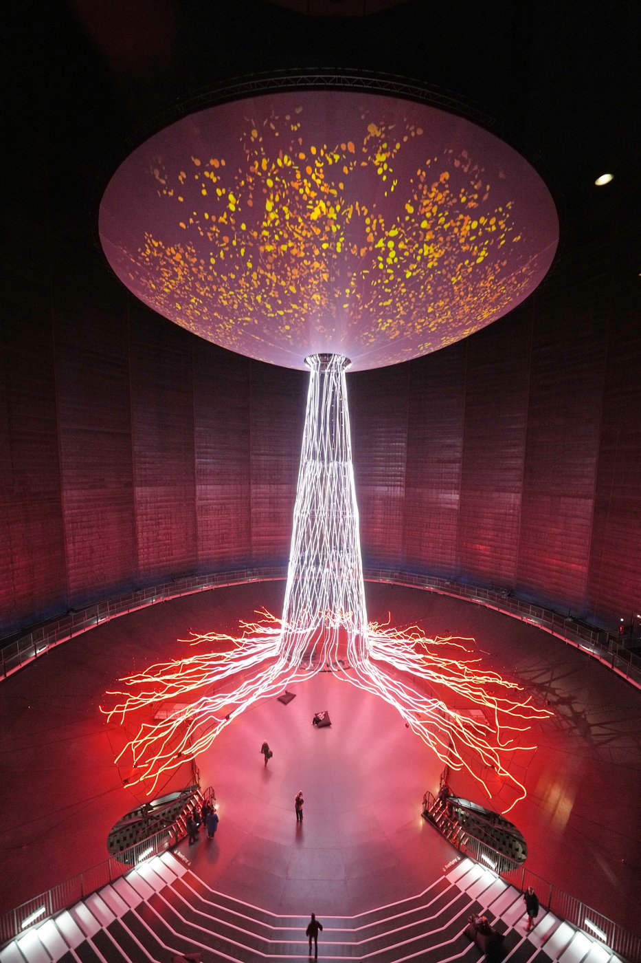 See the world in vertical: Top photos by AP photojournalists | iNFOnews.ca