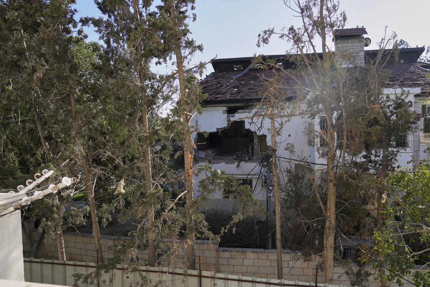 Israeli troops advance in Gaza to retake part of a corridor dividing north from south | iNFOnews.ca