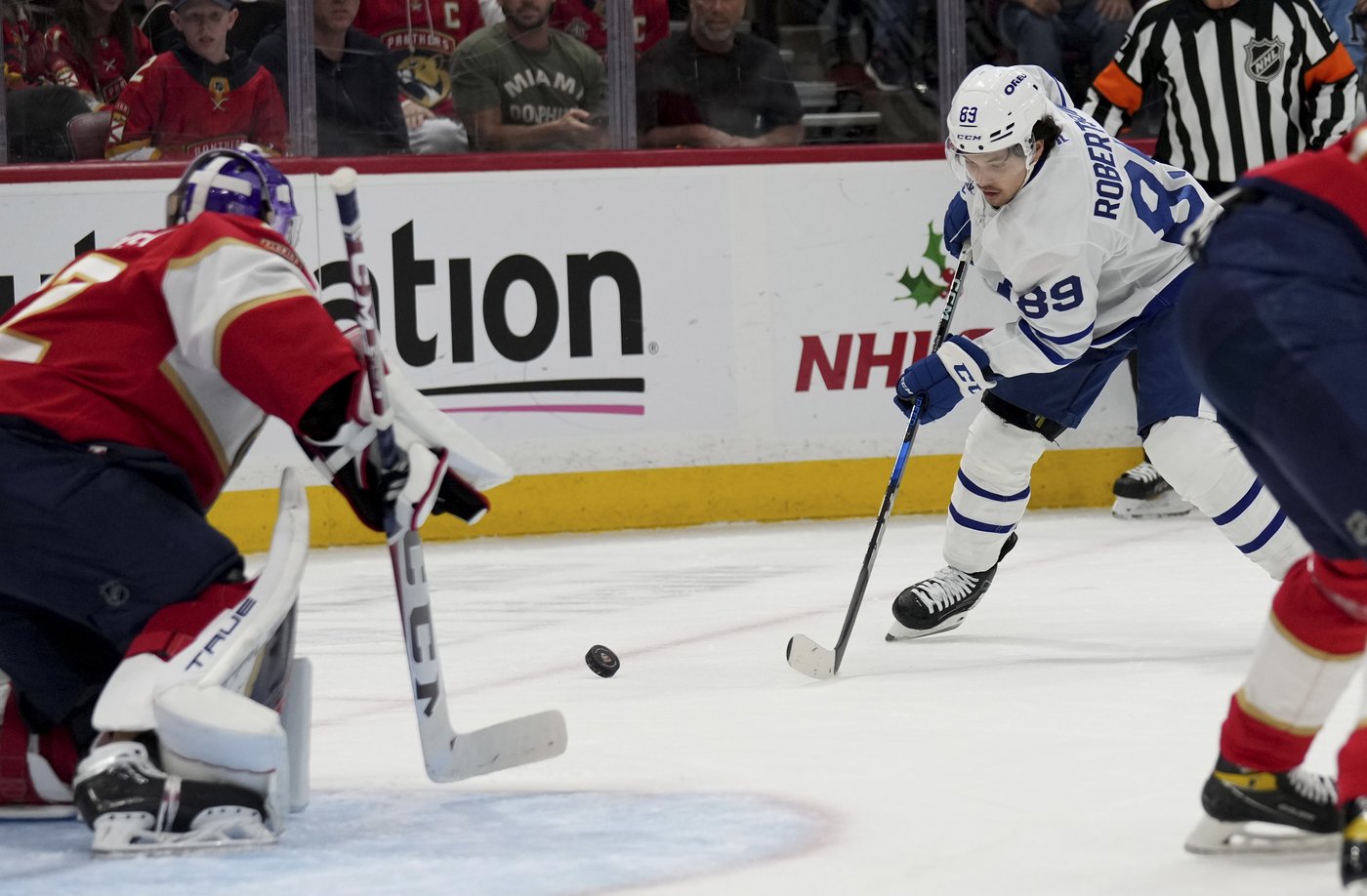 Panthers get 2nd win in last 8 games, roll past Maple Leafs 5-1 | iNFOnews.ca Panthers get 2nd win in last 8 games, roll past Maple Leafs 5-1 | iNFOnews.ca