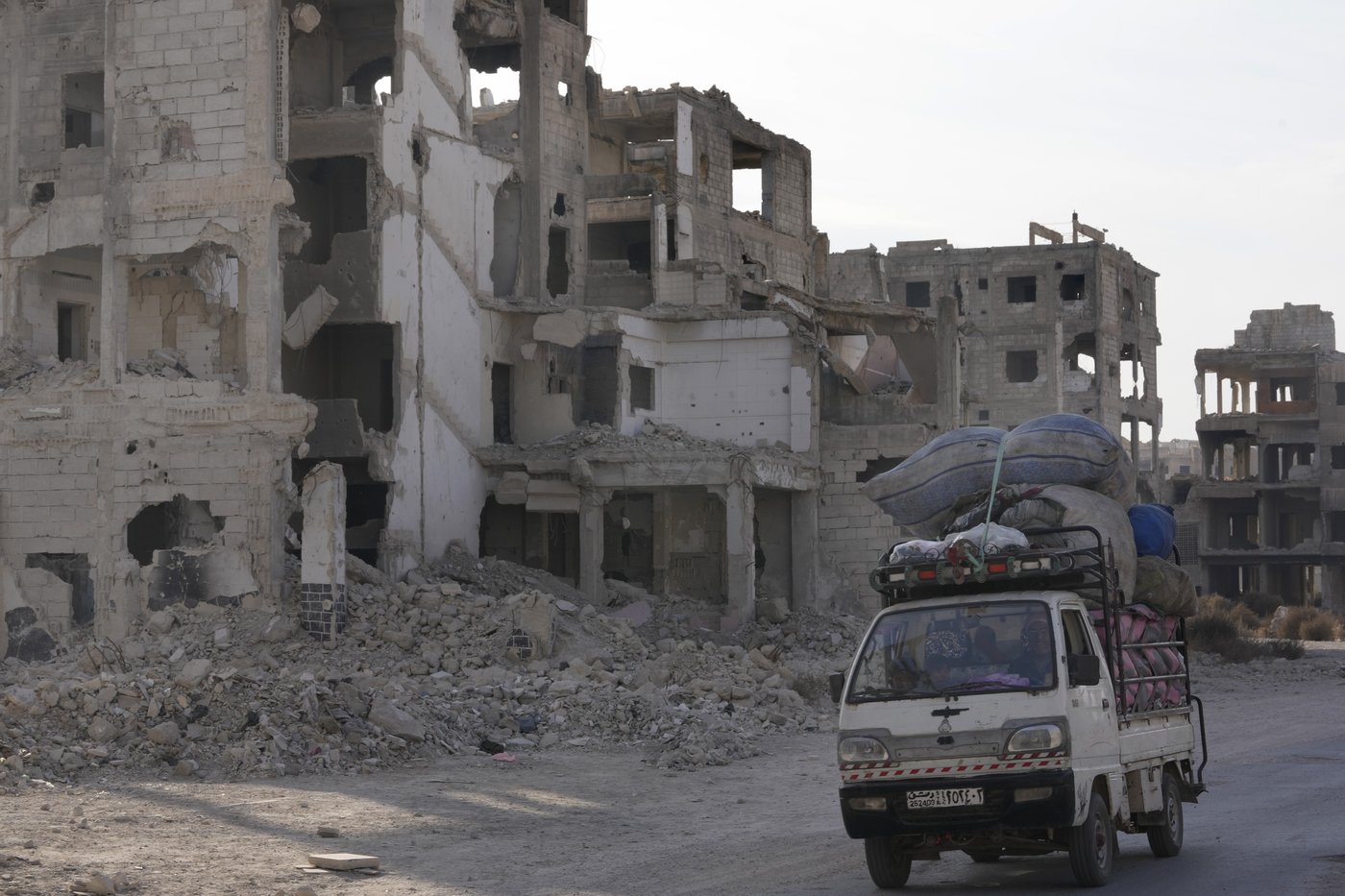 Palestinian refugees return to Yarmouk amid questions about their place in the new Syria | iNFOnews.ca