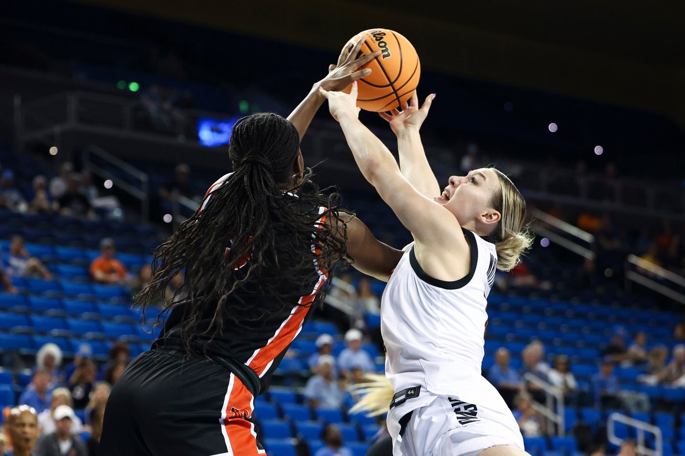 Oklahoma State women beat Princeton 82-68 for coach Jacie Hoyt’s first March Madness win | iNFOnews.ca