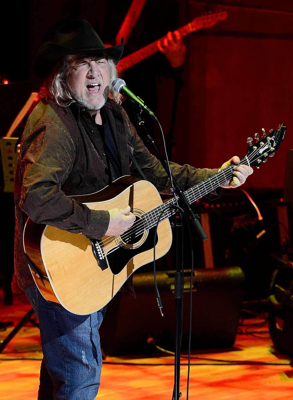 John Anderson, country music star whose hits included 'Wild and Blue,' dies at 71 | iNFOnews.ca