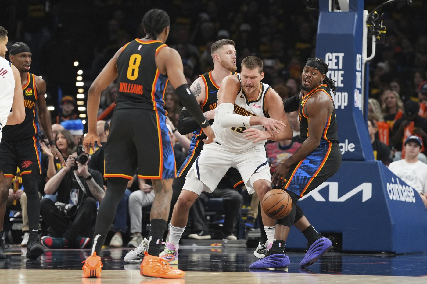 Gilgeous-Alexander scores 34 as Thunder roll past Nuggets 149-106, tie West semis at 1-1 | iNFOnews.ca